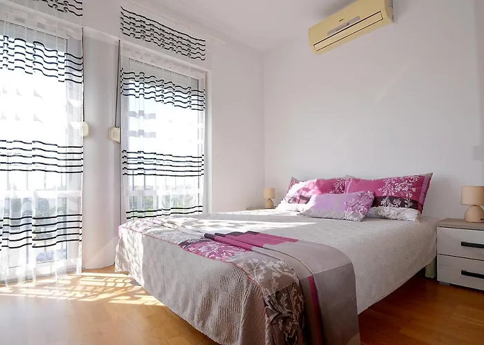 Lungo Mare With Terrace & Free Parking Appartement Pula