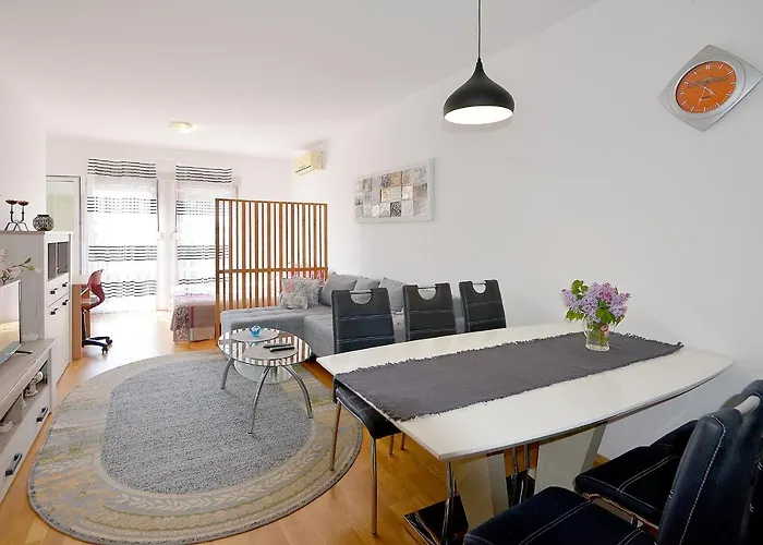 Lungo Mare With Terrace & Free Parking Appartement Pula