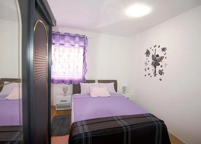 Lungo Mare With Terrace Πούλα