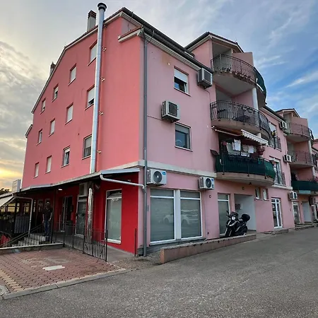 Lejlighed Lungo Mare With Terrace Pula