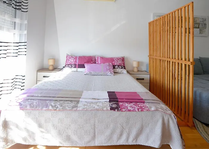 Lungo Mare With Terrace & Free Parking