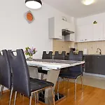 Lungo Mare With Terrace & Free Parking