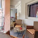 Lungo Mare With Terrace & Free Parking Apartment