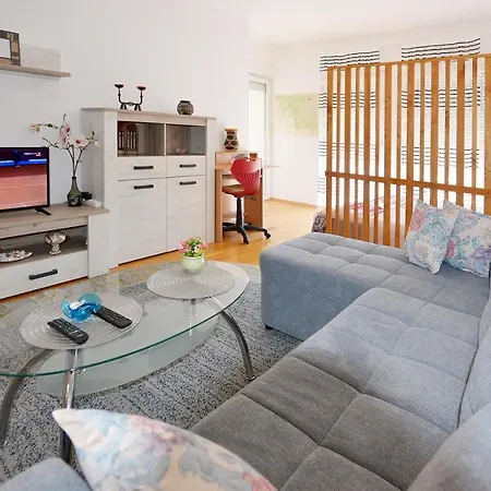 Lungo Mare With Terrace & Free Parking