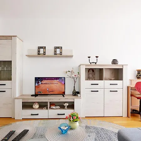 Апартаменты Lungo Mare With Terrace & Free Parking *