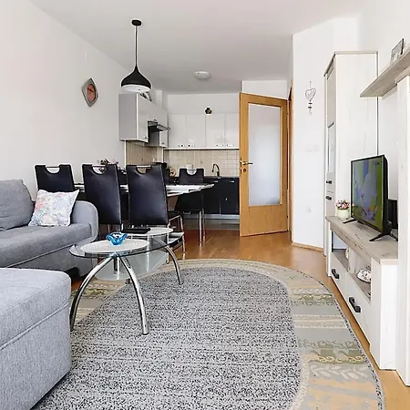 Apartment Lungo Mare With Terrace Pula