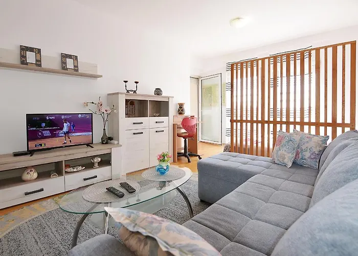 Lungo Mare With Terrace & Free Parking Apartamento *
